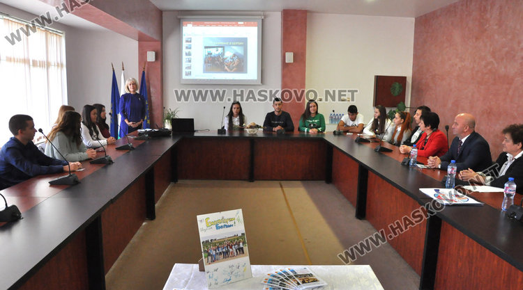 Ученици от Стамболово и Хасково с ресторантьорски сертификати от Берлин