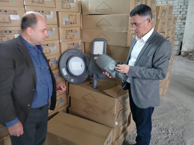 Пристигнаха лампите за първия Лот в Кърджали