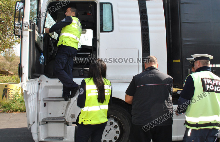 За ден проверени 90 автомобила и почти половината в нарушение