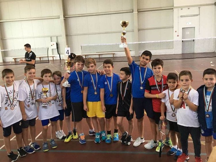 Малките "атлети" - шампиони при момичетата, вице - при момчетата
