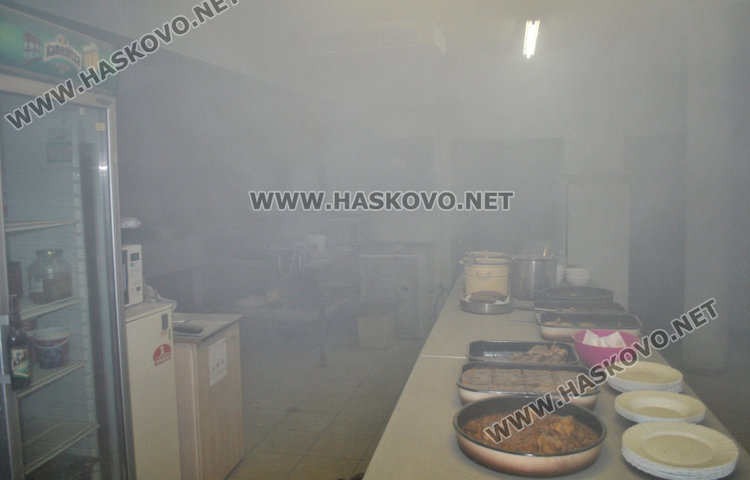 Пламнал абсорбер в ресторант „Замъка“ вдигна пожарната на крак