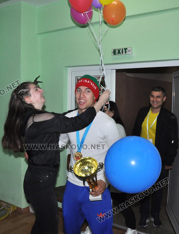 Емирджан донесе европейската купа в Хасково,  изненада за посрещането в клуба