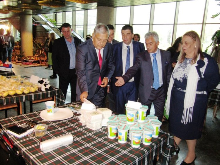 Родопски производители показаха екологични продукти на XV-то Туристическо изложение в Смолян