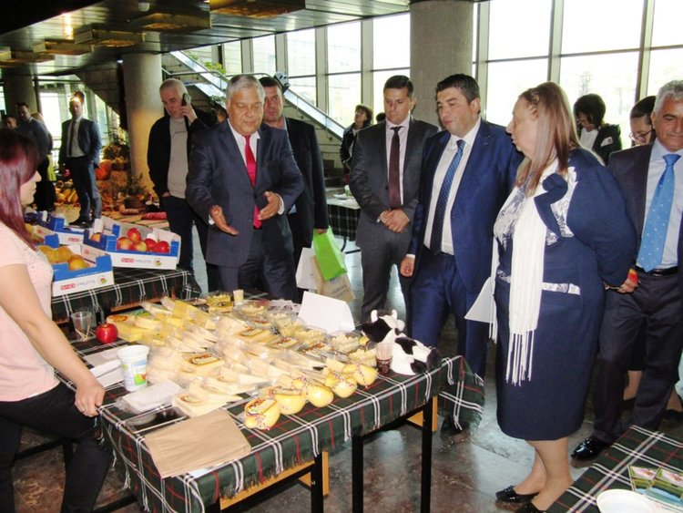 Родопски производители показаха екологични продукти на XV-то Туристическо изложение в Смолян