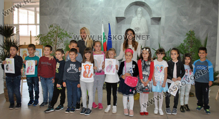 44 първокласници със сертификати на патронния празник на „Иван Рилски“