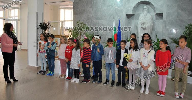 44 първокласници със сертификати на патронния празник на „Иван Рилски“