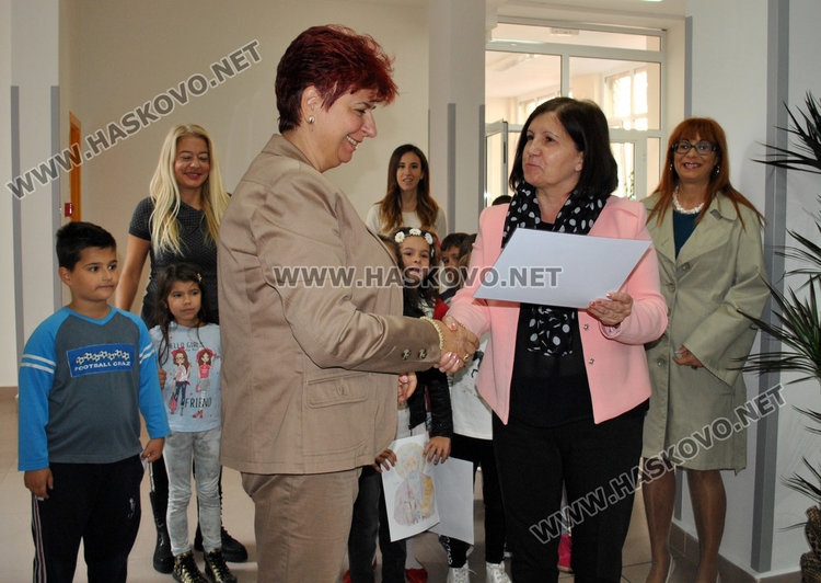 44 първокласници със сертификати на патронния празник на „Иван Рилски“