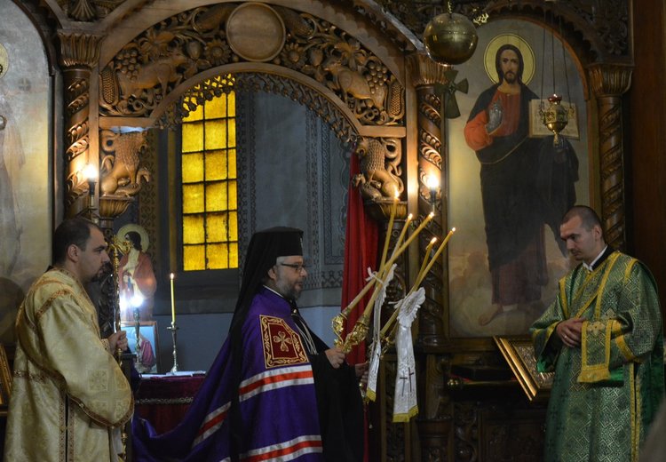 Църквата „Св. Иван Рилски“ в Харманли чества 80 г. и храмов празник