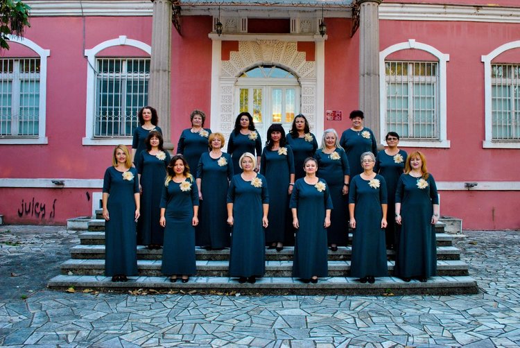 Хор „Незабравки” чества половинвековен юбилей