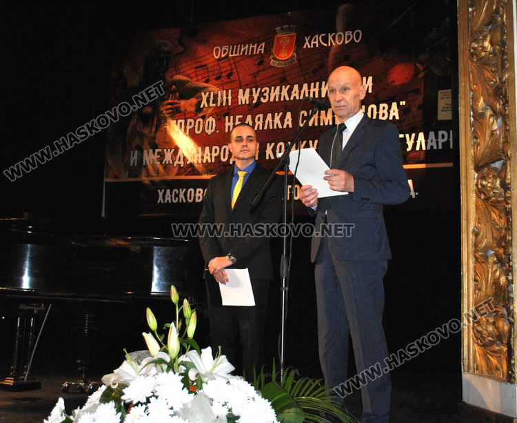 Кметът Добри Беливанов поздрави участниците 