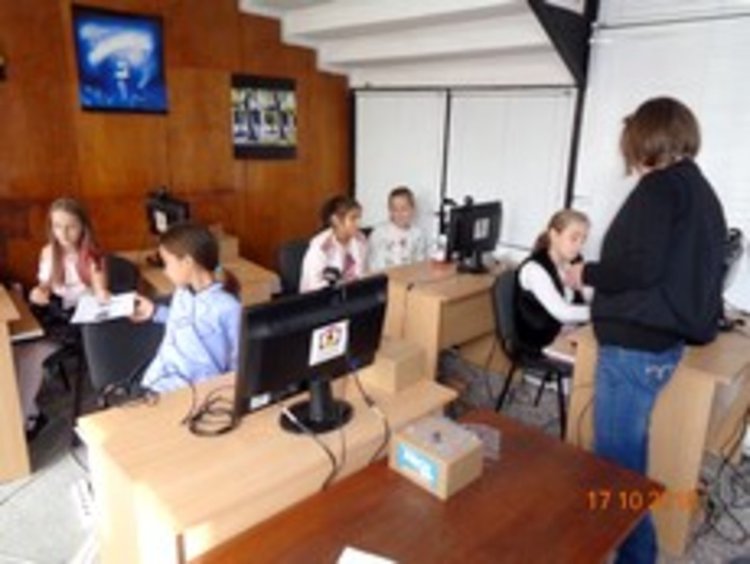 Първи урок по програмиране в Регионалната библиотека