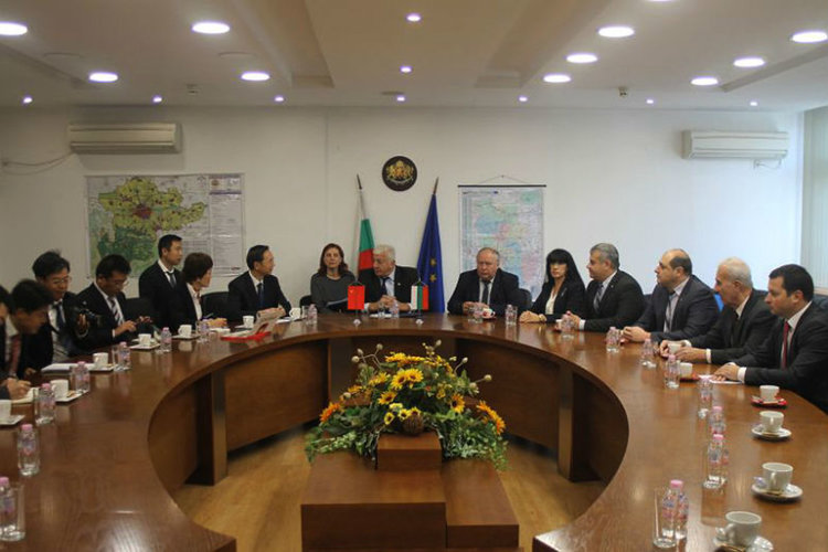 Област Пловдив се побратими с китайската Провинция Хайнан 