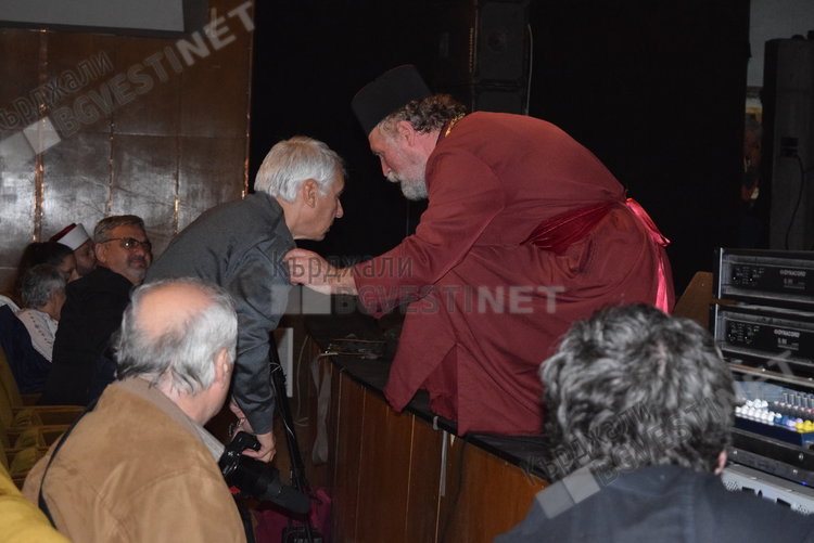 С концерт-приказка бе представен албумът „С песните на хората“ на отец Петър Гарена