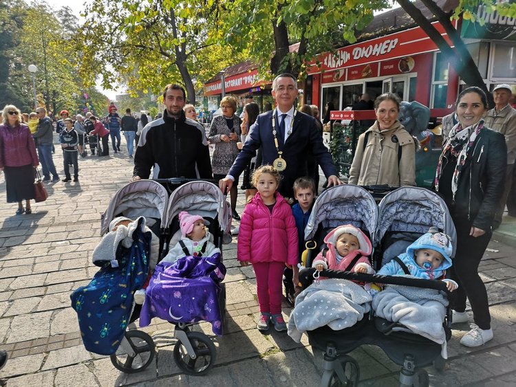 Преклонихме се пред подвига на Освободителите, Караянчева със слово пред кърджалийци