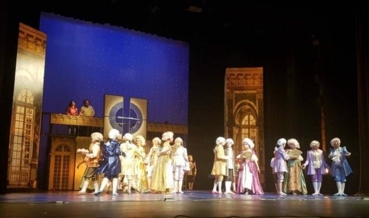 Децата на Кърджали пътуваха през различни епохи с „Машина на времето” на Старозагорската опера