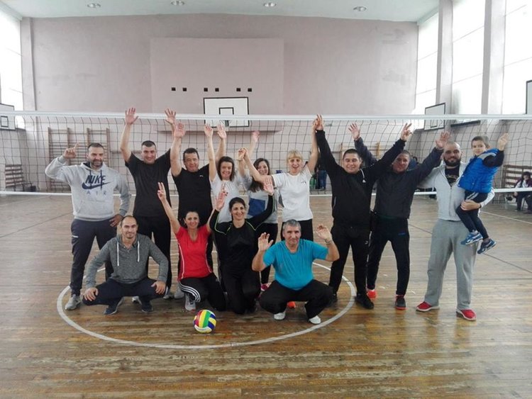 Тракийските младежи от страната  се събраха за спортни игри в Кирково