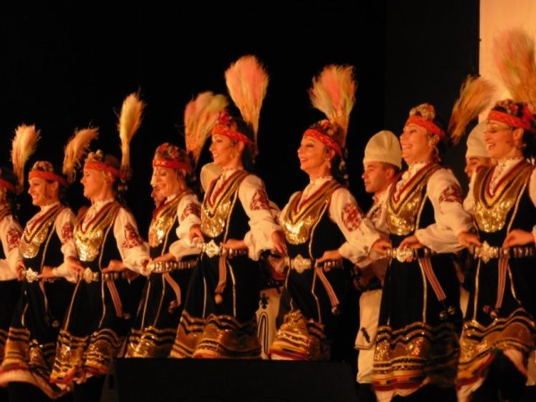 Кметът награди с Почетен знак – Герб на община Кърджали – проф. Иван Гаврилов, Илчо Илчевски и Ангел Авренлиев за активната им дарителска дейност