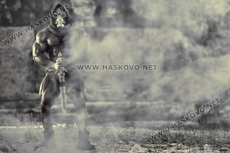 Добри Делев с арт фотосесия на фотографа Томи Колев