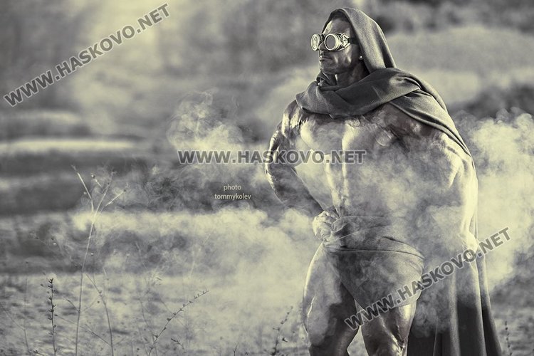 Добри Делев с арт фотосесия на фотографа Томи Колев