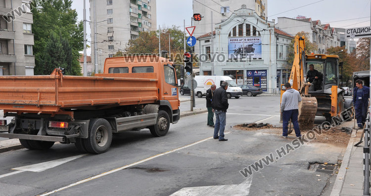 Кърпят „Раковски“ след авария, затвориха булеварда за движение