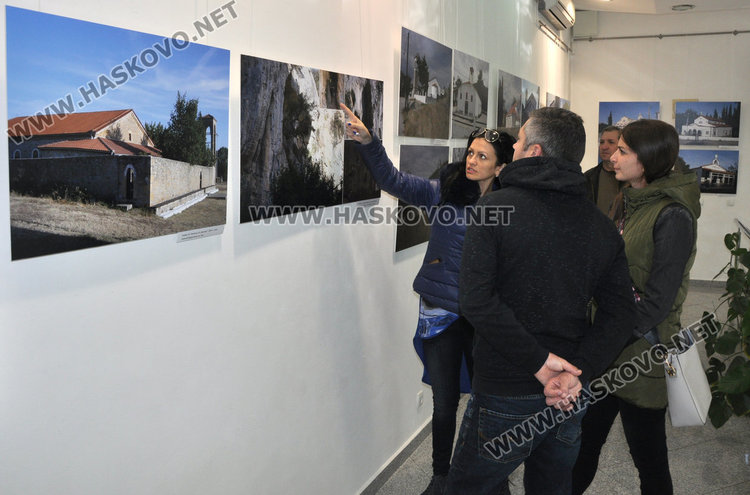 Шалапатов показва 41 църкви от Беломорска Тракия във „Форум“