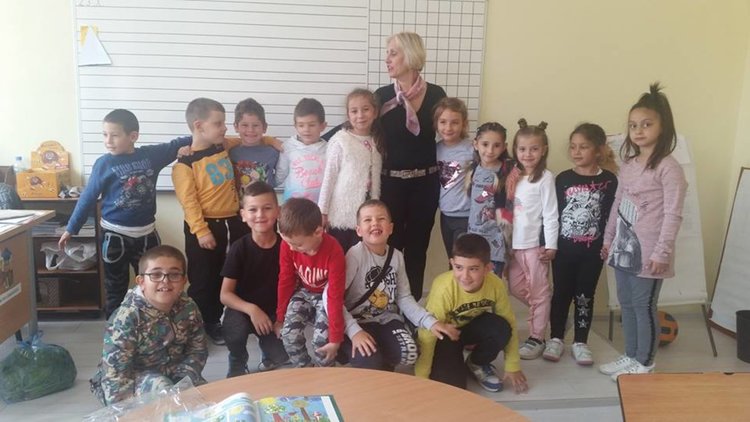 Златноелечко и Медовина на гости на първокласниците в "Славейков"