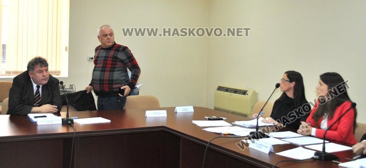 Себахтин Исмаил: Отменят автобус до Баните за левче, пускат друг за 2.50 лв. 