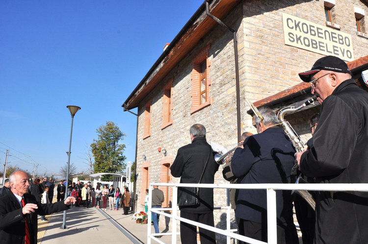 От 8 до 80-годишни се включиха в рецитаторския конкурс, посветен на Яворов в Скобелево