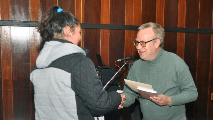 Мария Сиракова от Кърджали получи награда от литературния конкурс ”Яна Язова“