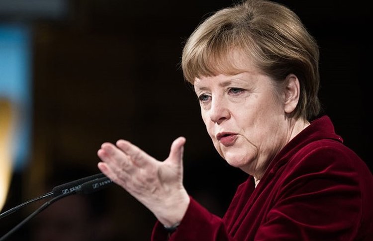 Меркел напуска управлението на партията си, съобщи Bloomberg