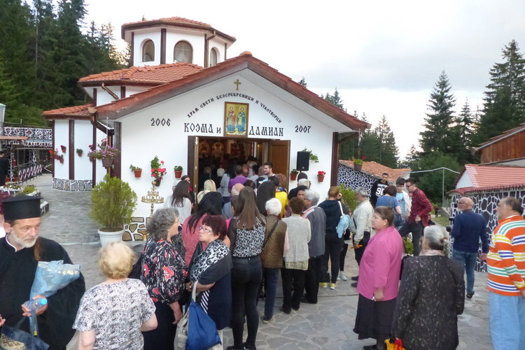 За пръв път всички свещеници от Смолянска духовна околия ще служат в манастира "Св.Пантелеймон" над Смолян