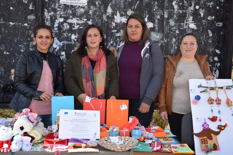 Ръчно изработени сувенири предлагат по социален проект на община Ардино