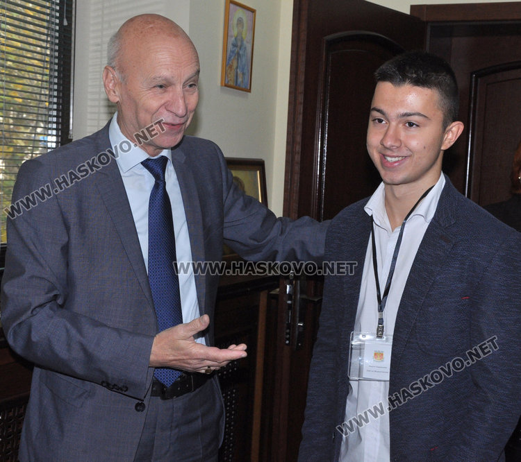 Беливанов „подаде оставка след вчерашната стачка“, Кърджалиев новият кмет днес