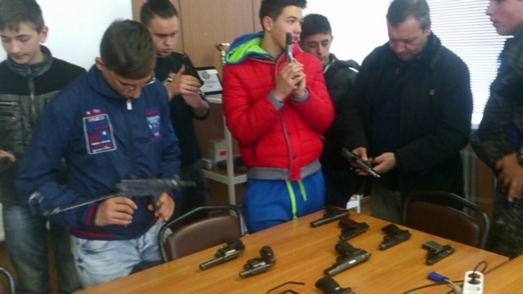 Стартира „Детска полицейска академия“ за 26 тийнейджъри в Смолян