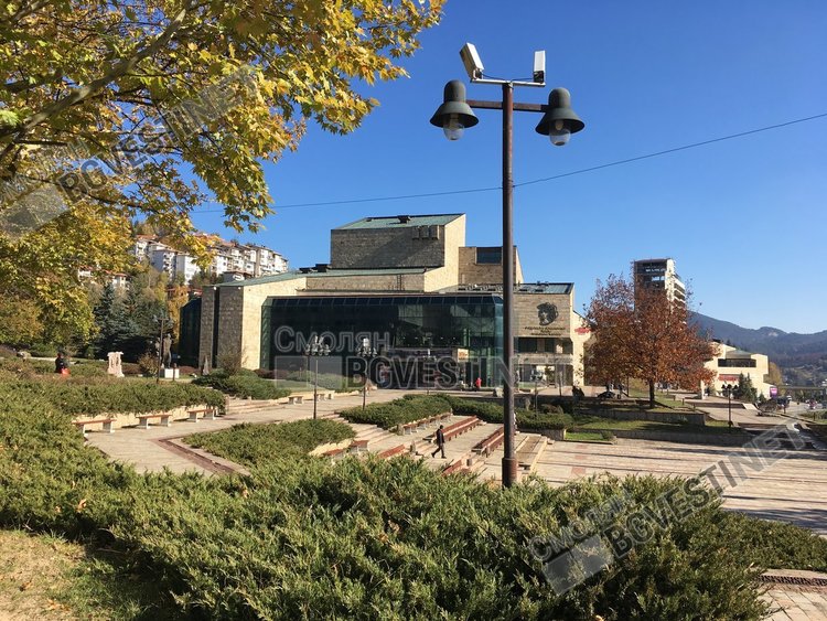 Топло и с повече облаци в първия ден от ноември