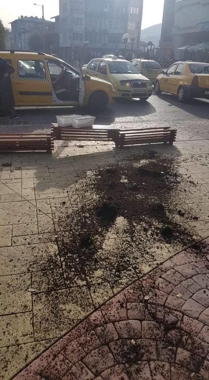 Разкриха вандалите, вилнели след Хелоуинско парти в центъра на Смолян 