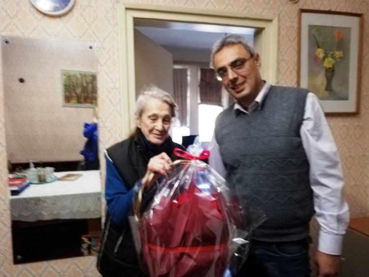                                       БСП зачете народните будители-ветерани в Кърджали