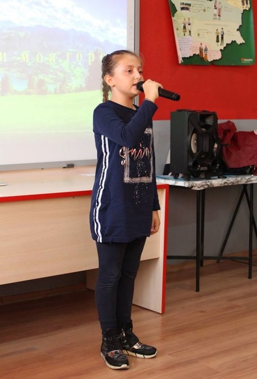 ОУ „П.Славейков“ с конкурс-рецитал за Денят на народните будители