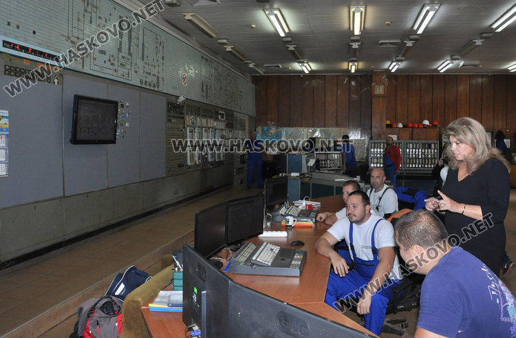 Илияна Йотова към бизнеса: Внимавайте с вноса на работна ръка отвън