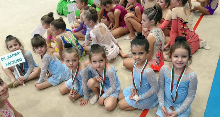 Злато и два сребърни медала за гимнастичките на „Калия“ от международен турнир