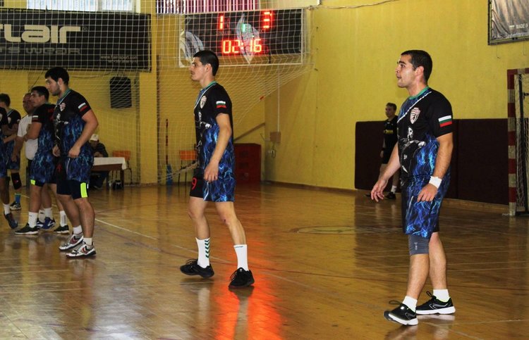 Хандбалистите на Хасково стартираха с две победи в „Б” група