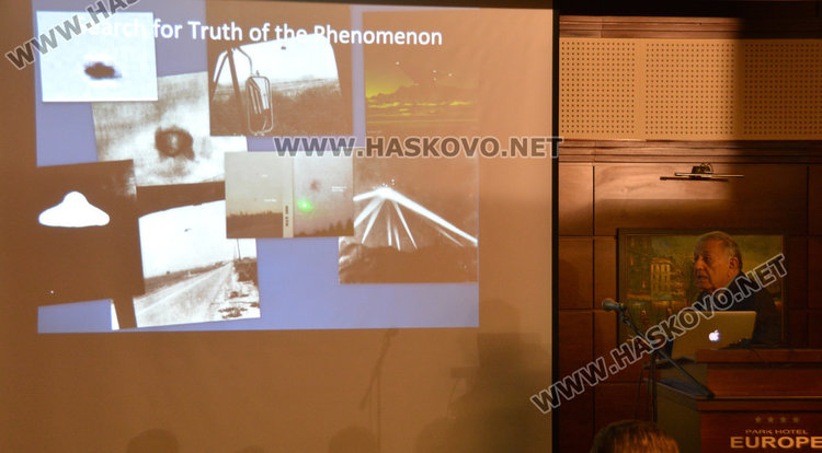 Инцидентите над ядрените бази по света са послания от извънземните, че животът на Земята трябва да бъде ценен