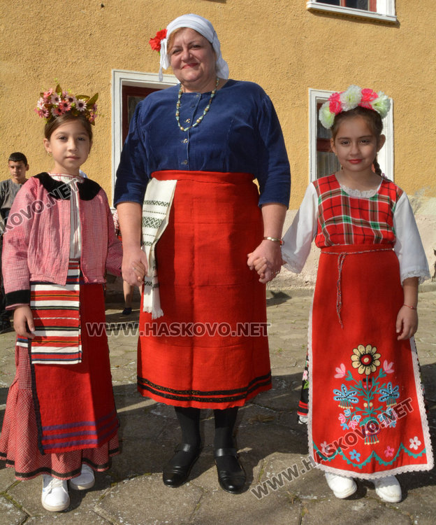 Българи, турци и роми отбелязаха заедно Празника на плодородието във Войводово