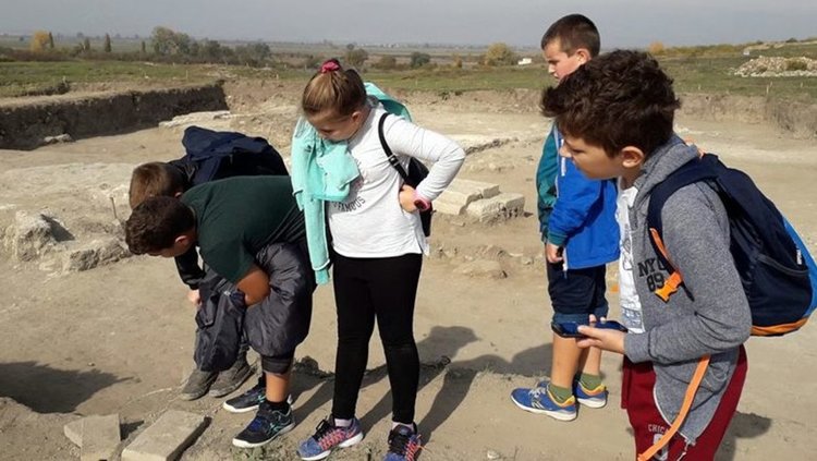 Димитровградски младежи посетиха "Кабиле"