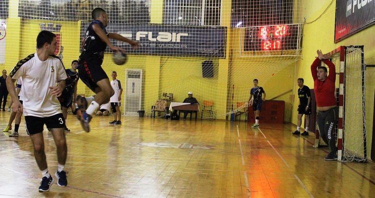 Хандбалистите на Хасково стартираха с две победи в „Б” група