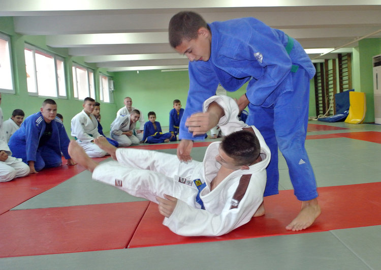 14 медала и 3-то място за джудистите на Хасково в Международен турнир в София