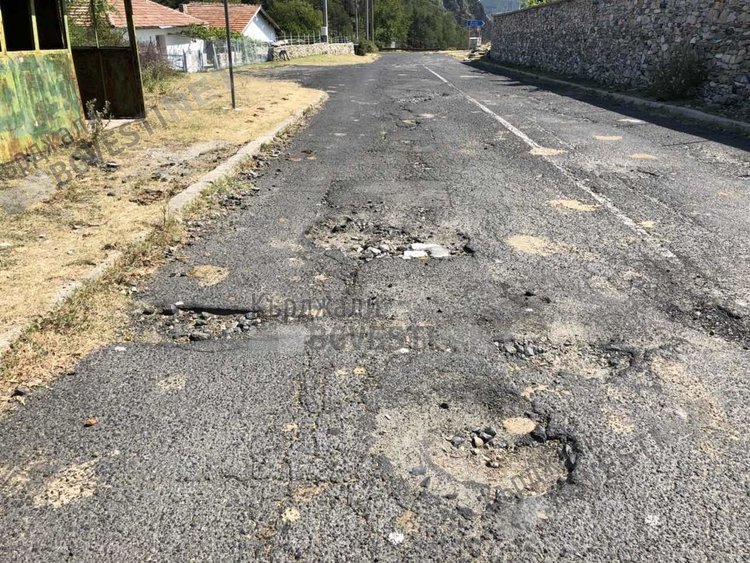 Никола Чанев осигури средства за поправката на пътя за Мишевско, жителите благодарни