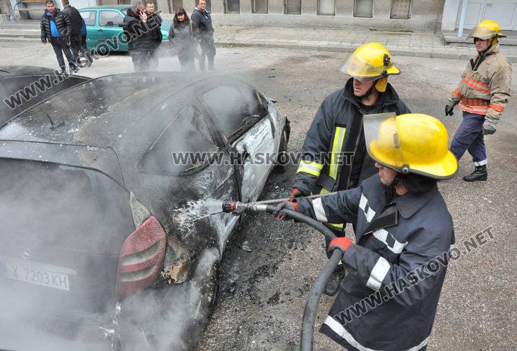 Изгоря Мерцедесът на хасковски бизнесмен