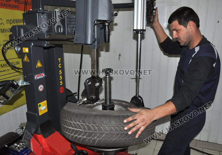 Механик: шофьорите слагат зимни гуми не заради закона, а за безопасност