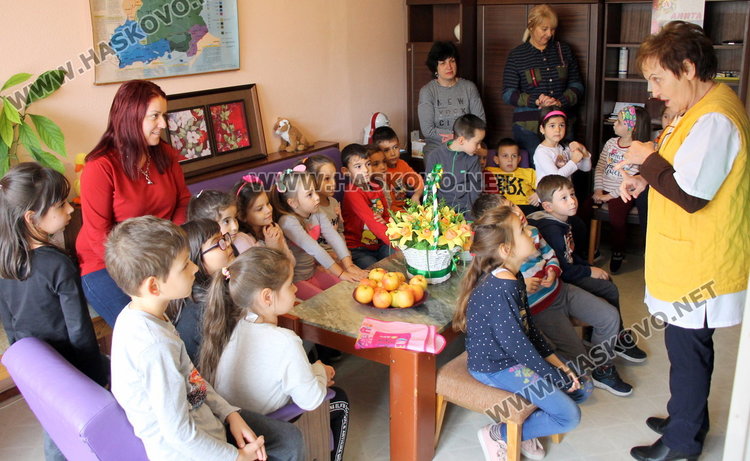 С групово посещение при зъболекар, малчугани получиха подаръци и напътствия за добра устна хигиена